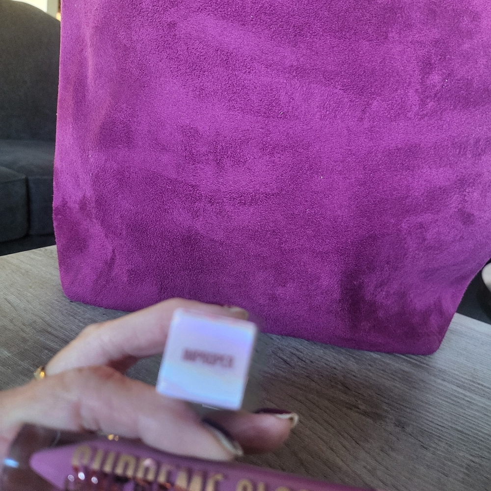 Jeffrey Star Supreme lip gloss - Picture 2 of 2